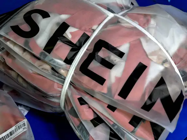 داستان Shein: خرده فروشی چینی که ارزش آن بیش از ۶۶ میلیارد دلار شد